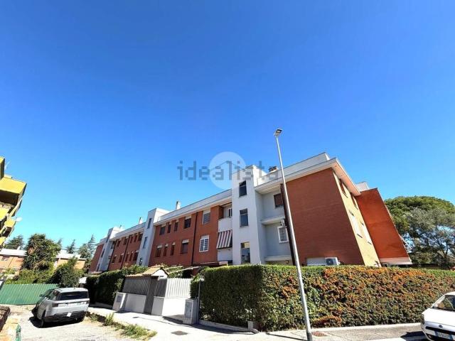 Appartamento in vendita di 85 m² in Via Padre Elia Carosi, 8