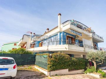 Appartamento in vendita di 85 m² in Via Padre Gaetano Piccirilli, 29