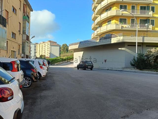 Appartamento in vendita di 85 m² in Via Padre Pio da Pietrelcina, 10