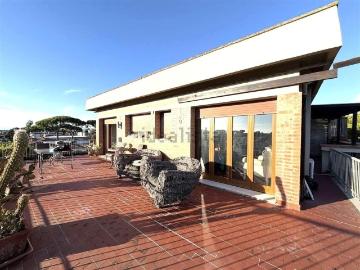 Appartamento in vendita di 85 m² in Via Pisa