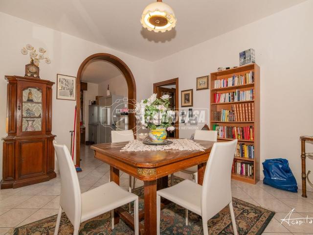 Appartamento in vendita di 85 m² in Via Provinciale Est, 24