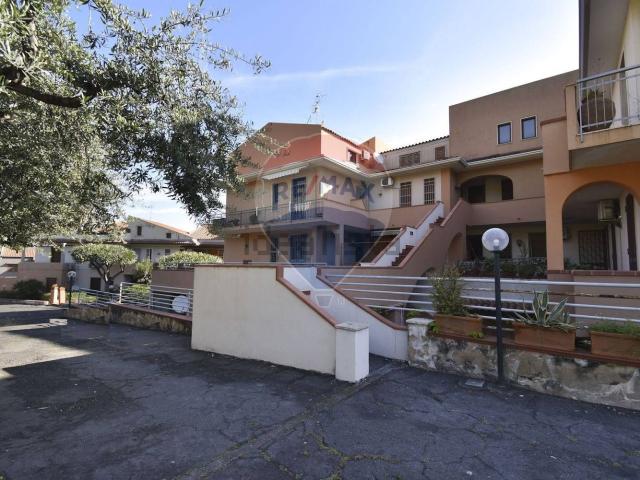 Appartamento in vendita di 85 m² in Via Provinciale per Riposto, 108
