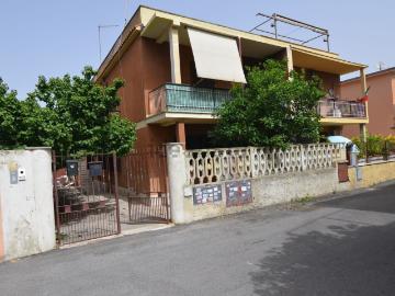 Appartamento in vendita di 85 m² in Via punta alice, 27