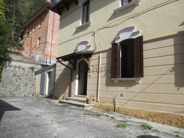 Appartamento in vendita di 85 m² in Via Renato Donatelli, 12
