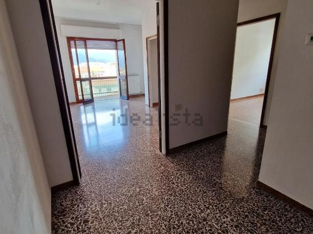 Appartamento in vendita di 85 m² in Via Rinchiosa ANGOLO VIA GENOVA
