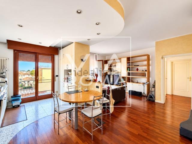 Appartamento in vendita di 85 m² in Via Roma, 145