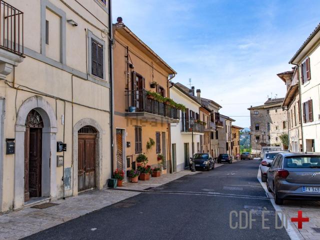 Appartamento in vendita di 85 m² in Via Roma