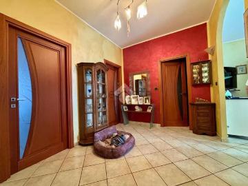 Appartamento in vendita di 85 m² in Via Roma, 205