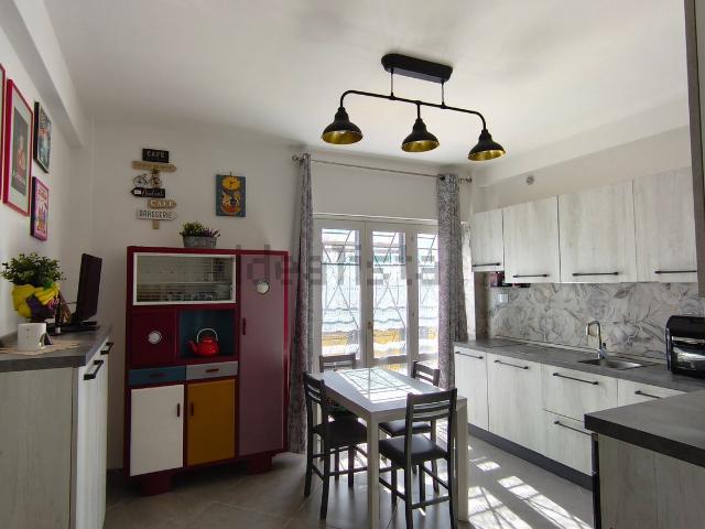 Appartamento in vendita di 85 m² in Via Roma, 60