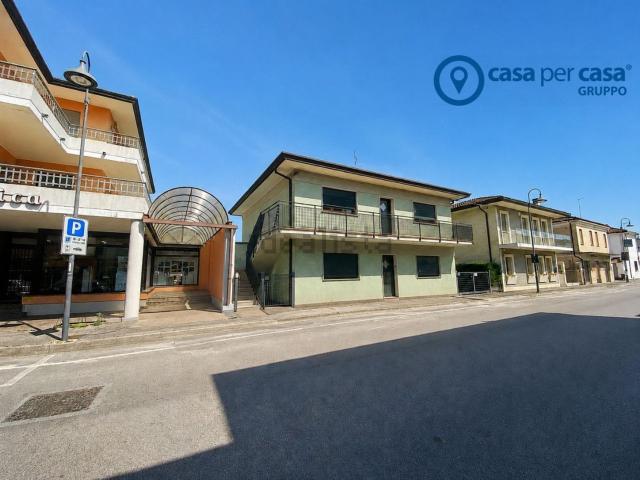 Appartamento in vendita di 85 m² in Via Romea, 129