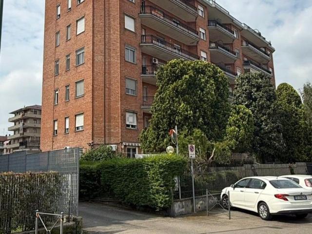 Appartamento in vendita di 85 m² in Via Rosselli, 36