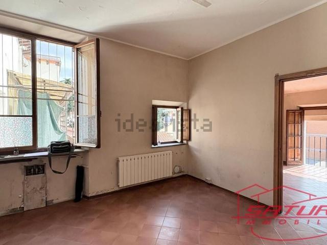 Appartamento in vendita di 85 m² in Via Sant&apos Anna