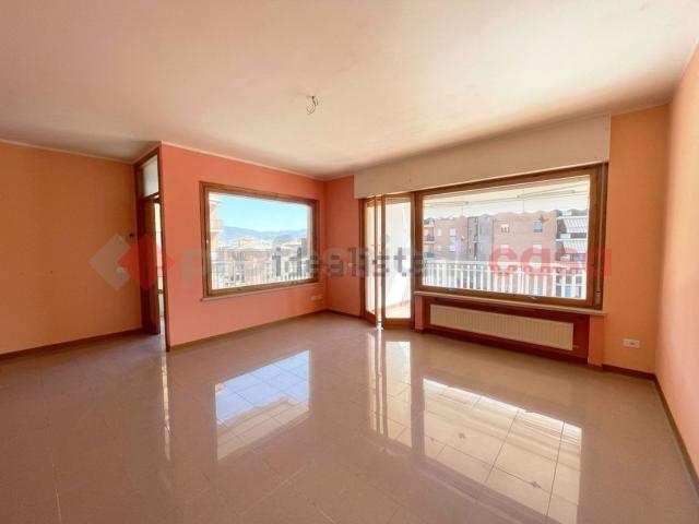 Appartamento in vendita di 85 m² in Via Santorre di Santarosa