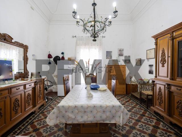 Appartamento in vendita di 85 m² in Via San Angelo Custode, 57
