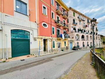 Appartamento in vendita di 85 m² in Via Salvatore de Renzi, 12