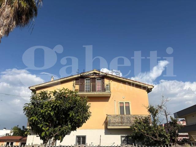 Appartamento in vendita di 85 m² in Via Siracusa