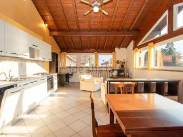 Appartamento in vendita di 85 m² in Via Statale