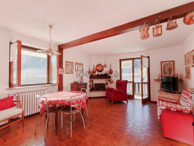 Appartamento in vendita di 85 m² in Via Susa, 13