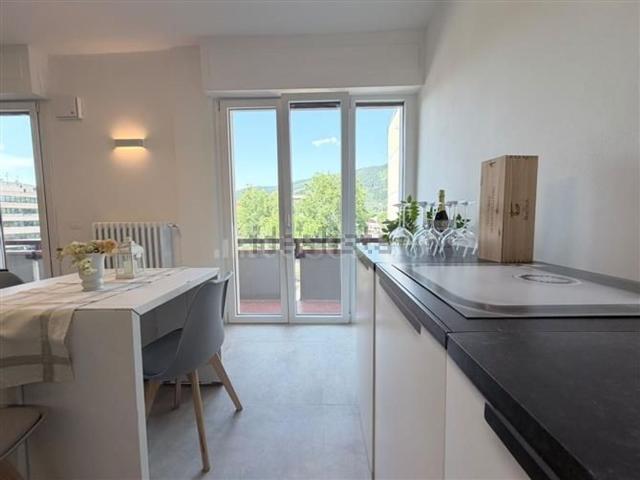 Appartamento in vendita di 85 m² in Viale Montegrappa