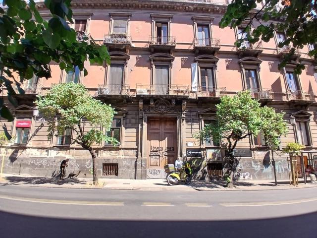 Appartamento in vendita di 85 m² in Viale Regina Margherita, 4