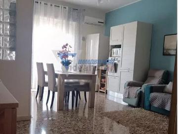Appartamento in vendita di 85 m² in Viale Tica