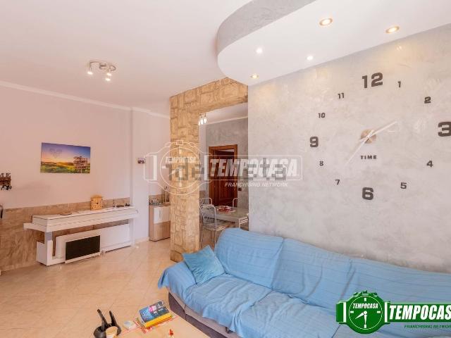 Appartamento in vendita di 85 m² in Viale Toscana, 18