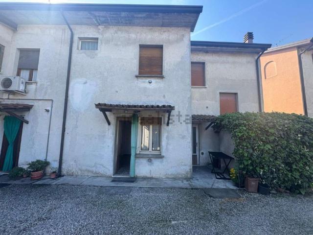 Appartamento in vendita di 86 m² in Piazza B. Pezzati Anna