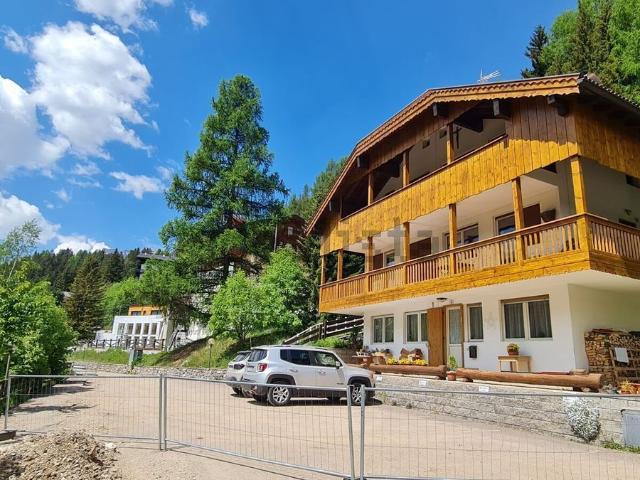 Appartamento in vendita di 86 m² in Strada de Col da Fae, 48