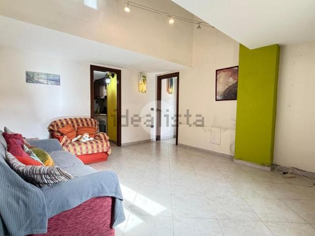 Appartamento in vendita di 86 m² in Vico Arbusto, 5