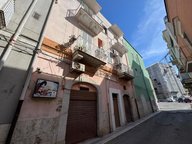 Appartamento in vendita di 86 m² in Vico Vittoria