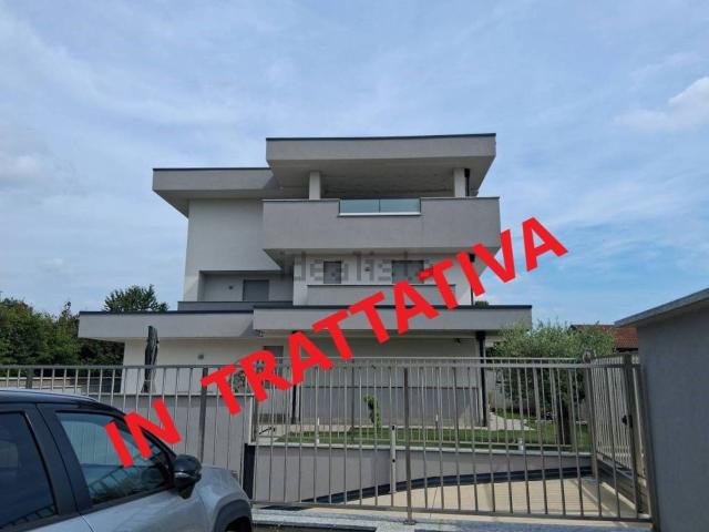 Appartamento in vendita di 86 m² in Via Verbano
