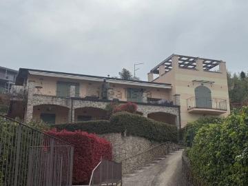 Appartamento in vendita di 86 m² in Via Bardino