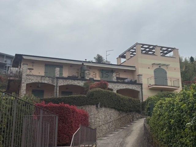 Appartamento in vendita di 86 m² in Via Bardino