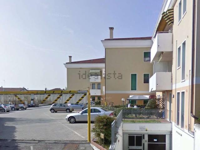 Appartamento in vendita di 86 m² in Via C. Battisti, 16