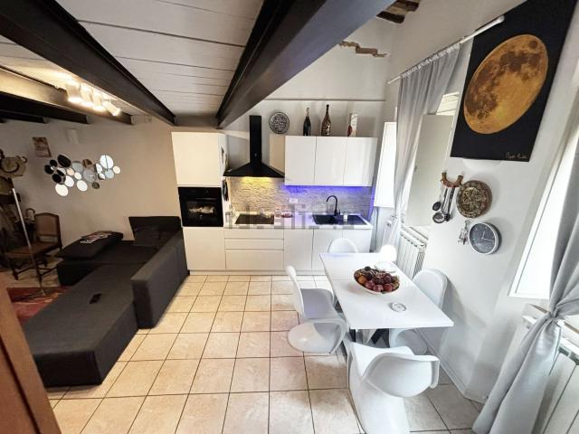 Appartamento in vendita di 86 m² in Via Cimarelli