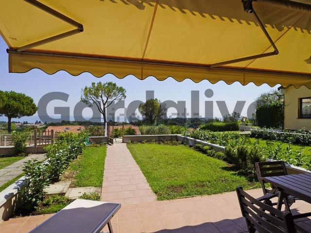 Appartamento in vendita di 86 m² in Via Costa Lunga