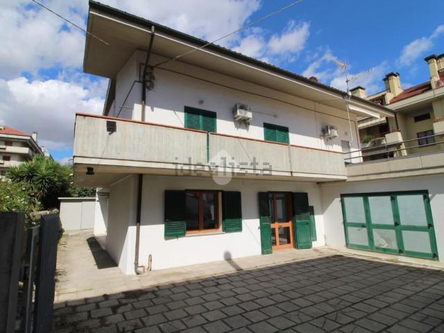 Appartamento in vendita di 86 m² in Via Dante Alighieri, 11