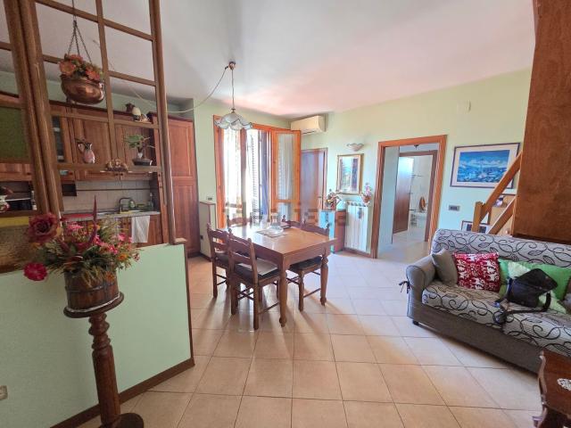 Appartamento in vendita di 86 m² in Via dei Platani