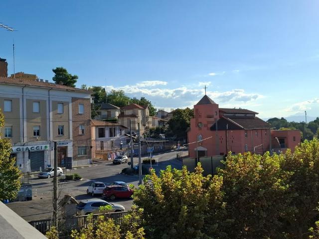 Appartamento in vendita di 86 m² in Via dei Platani, 2