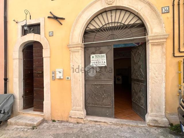 Appartamento in vendita di 86 m² in Via del Falco, 36