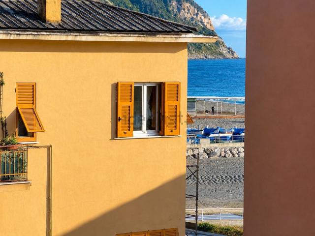 Appartamento in vendita di 86 m² in Via Delle Americhe, 1