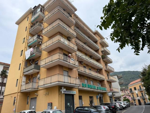 Appartamento in vendita di 86 m² in Via Giovanni Amendola, 17