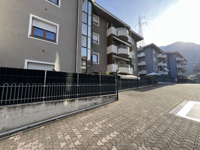 Appartamento in vendita di 86 m² in Via Largaiolli, 12