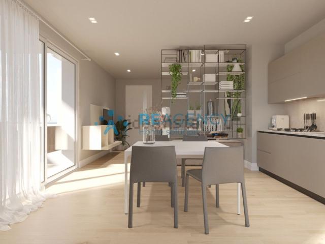Appartamento in vendita di 86 m² in Via Luigi Cadorna