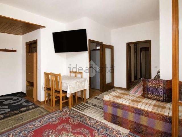 Appartamento in vendita di 86 m² in Via Montanara, 15
