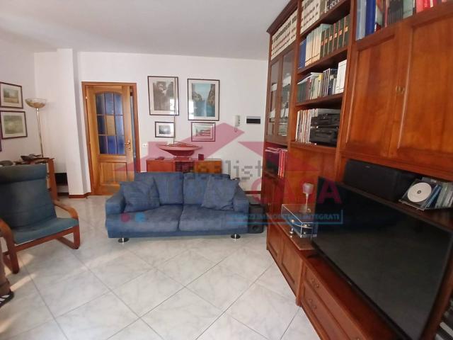 Appartamento in vendita di 86 m² in Via Monte Rosa, 25