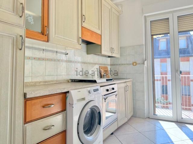 Appartamento in vendita di 86 m² in Via N. Sauro, 10