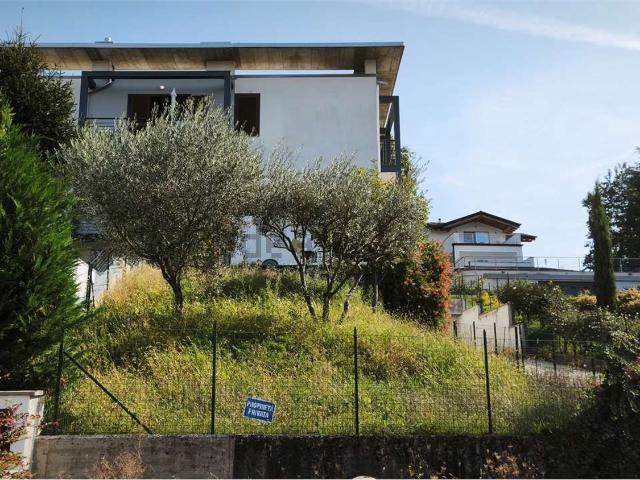 Appartamento in vendita di 86 m² in Via per Olgiate, 6