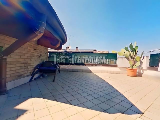 Appartamento in vendita di 86 m² in Via Pusiano