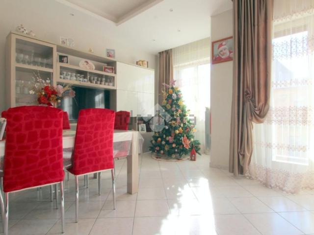 Appartamento in vendita di 86 m² in Via Raffaele Paolillo, 17